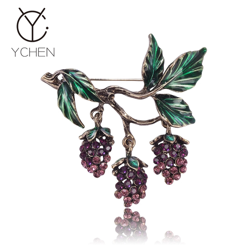 VELLICHOR 铜合金胸针 灵动水晶葡萄胸针高级感精致西装配饰别针