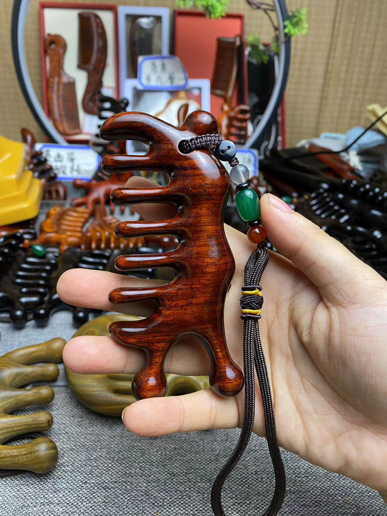 紫檀木带绳款蜗牛，头疗舒筋活络防脱木梳子