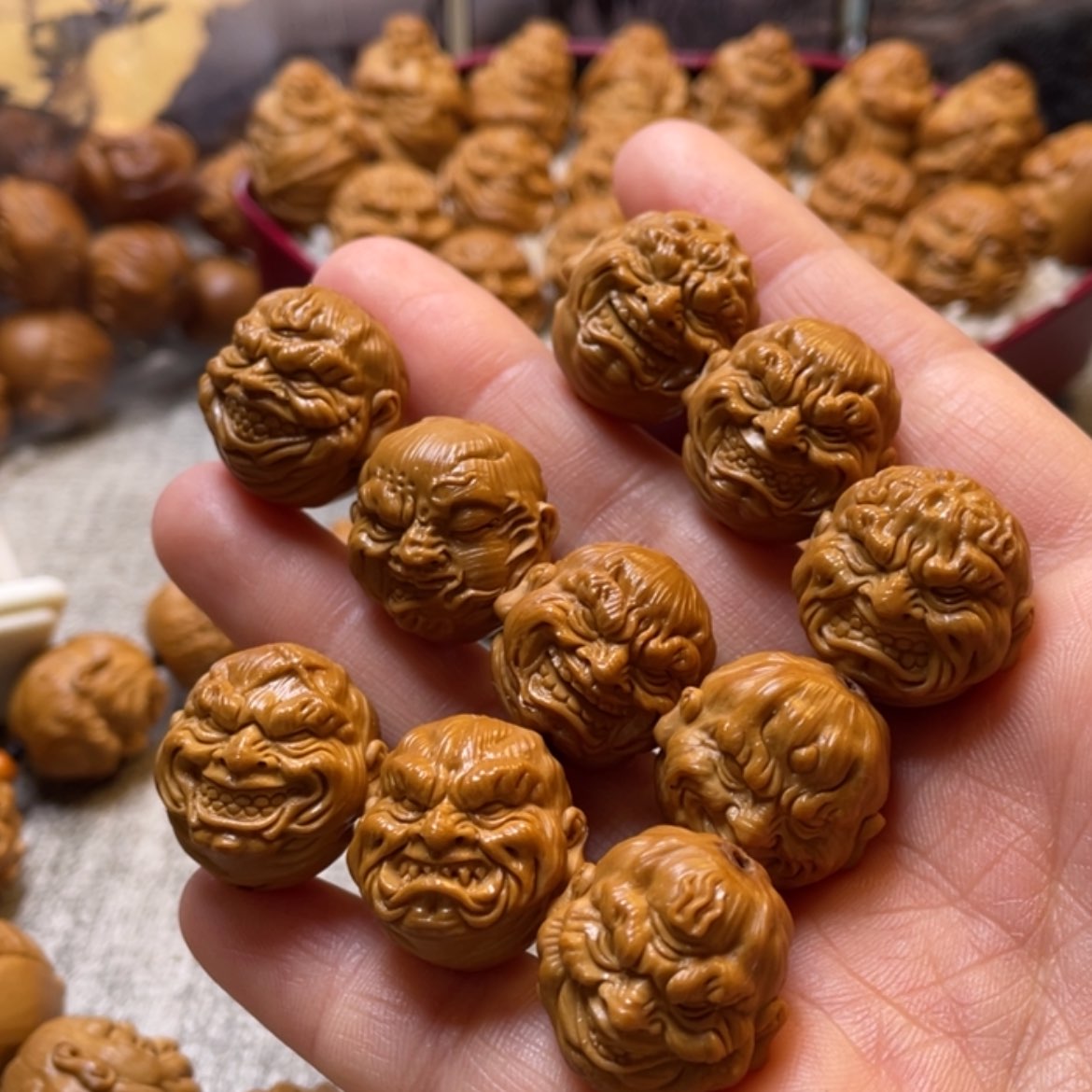 【闪购商品】橄榄核雕2.0恶僧