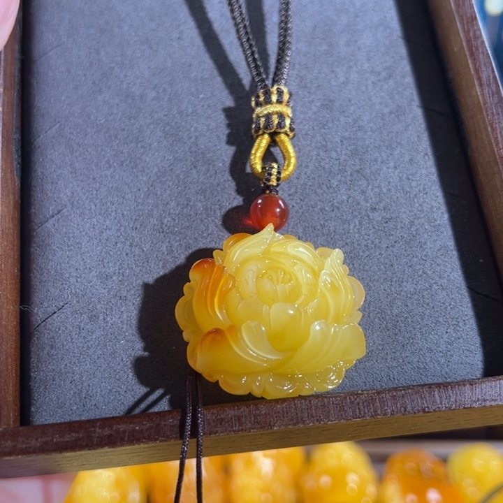 蜜蜡毛衣链未镶嵌