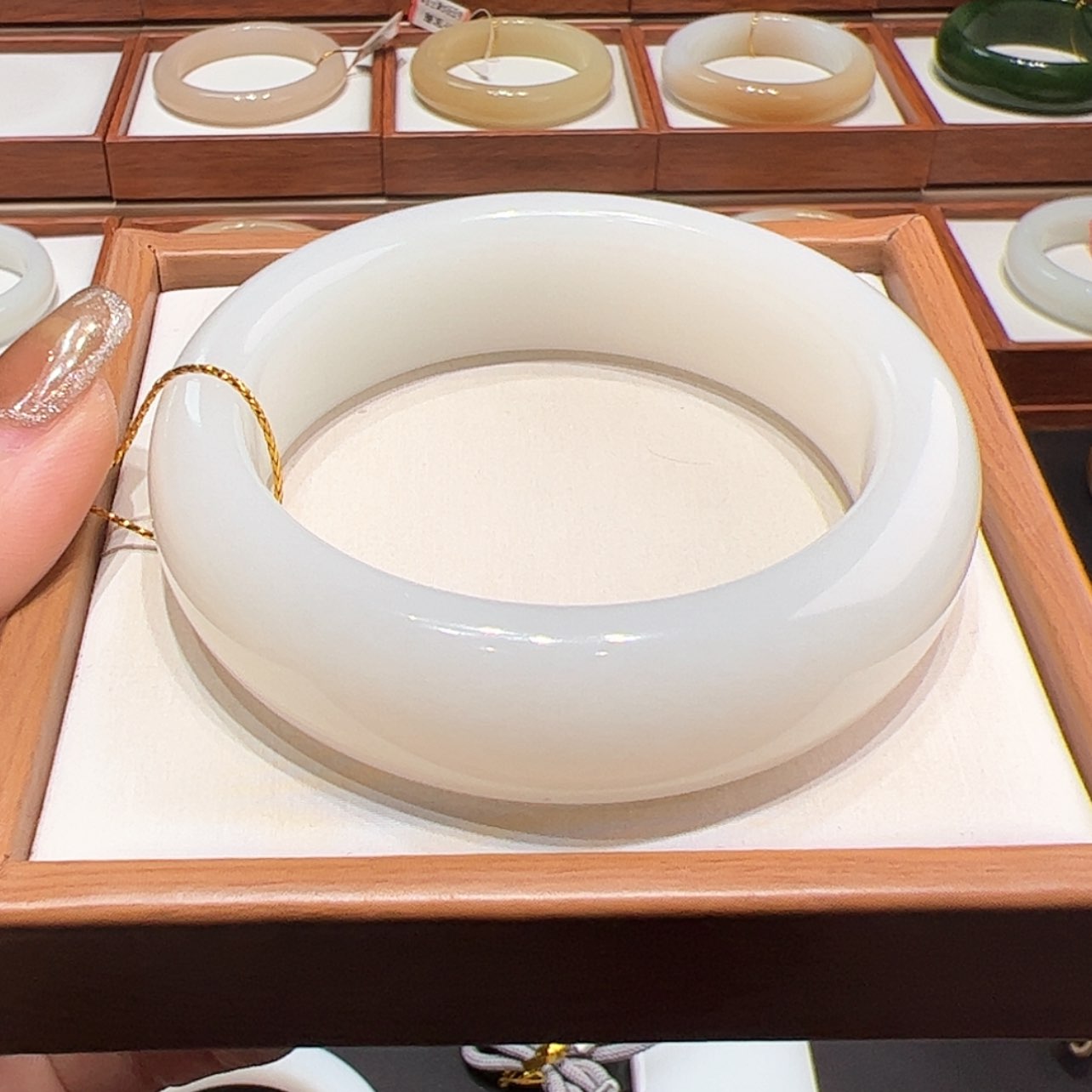 【闪购商品】和田玉手镯56 57未镶嵌冬****6