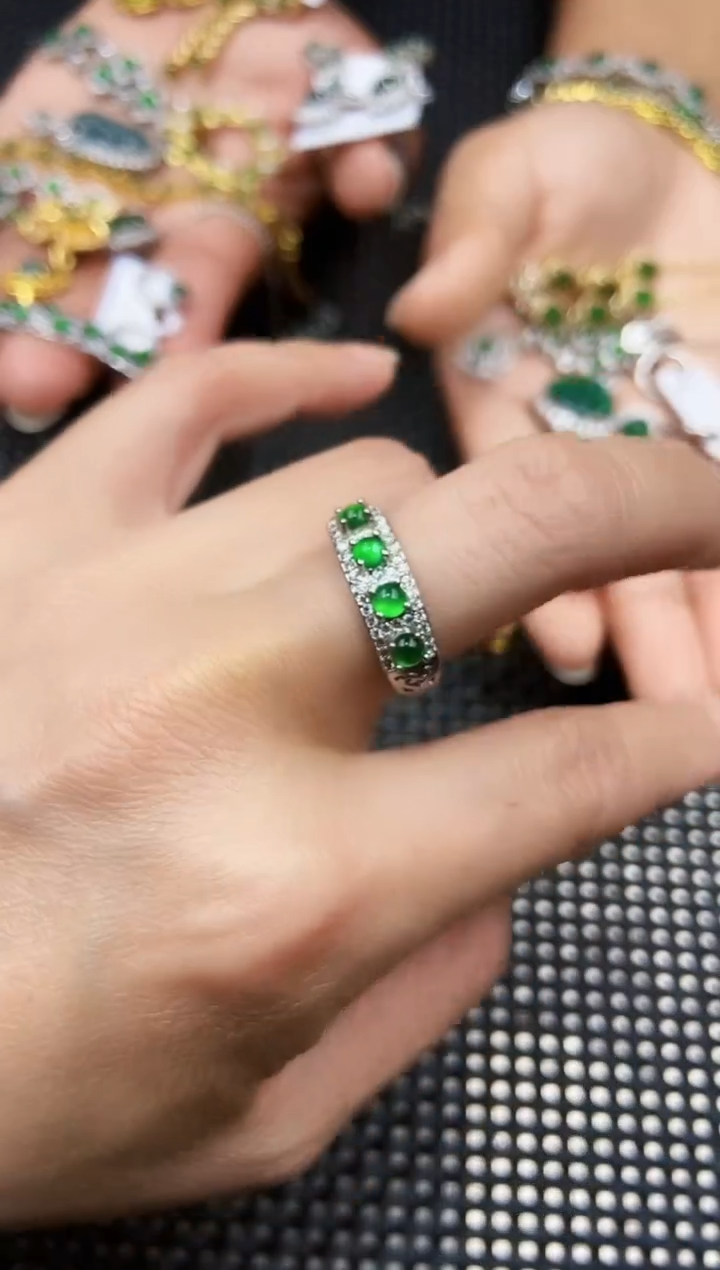 翡翠未镶嵌戒指111111111