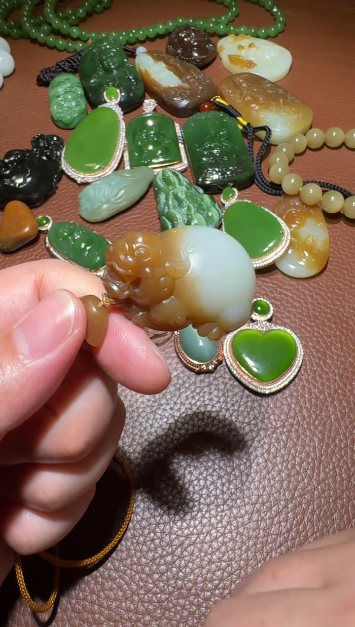 未镶嵌和田玉挂件忆*南和田玉