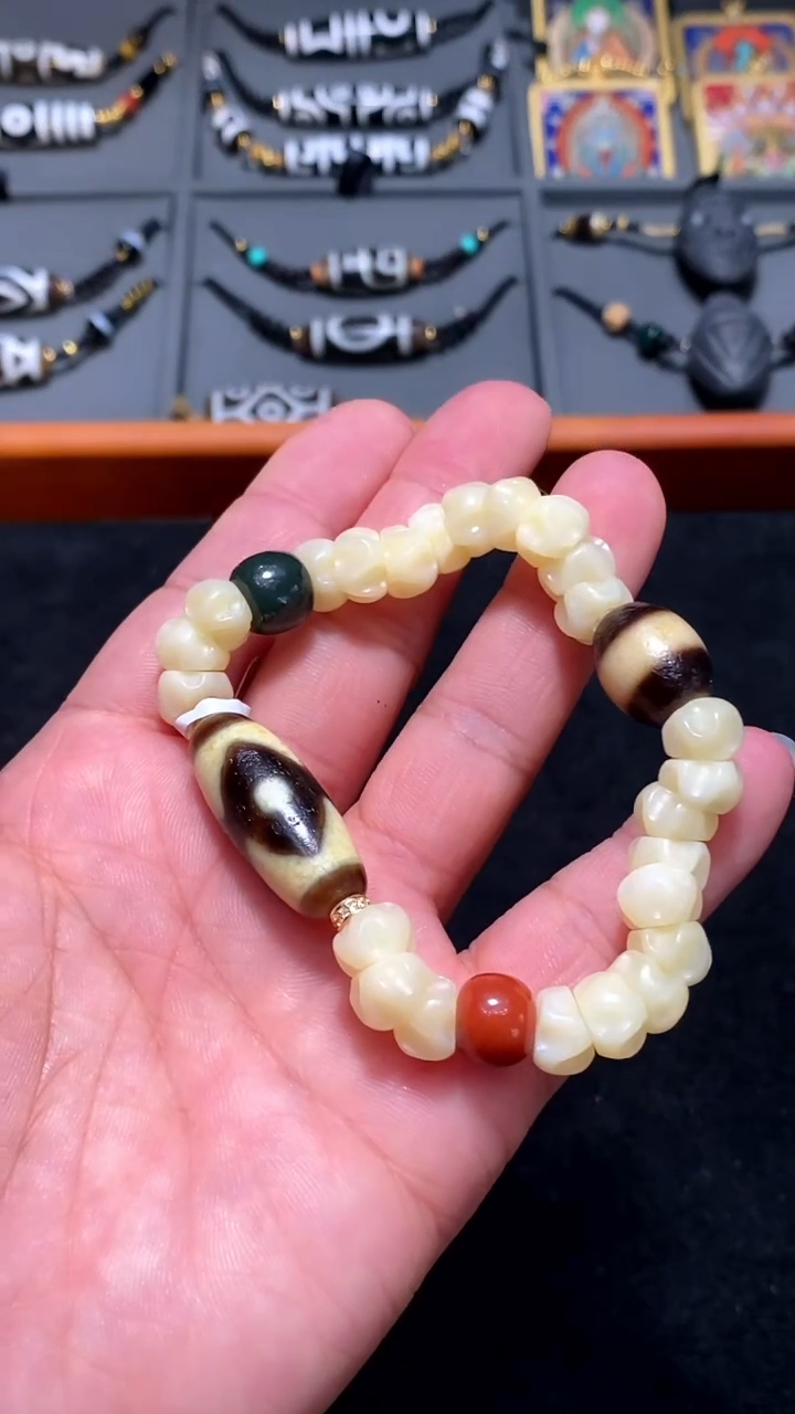 【闪购商品】玛瑙/玉髓手串未镶嵌手串