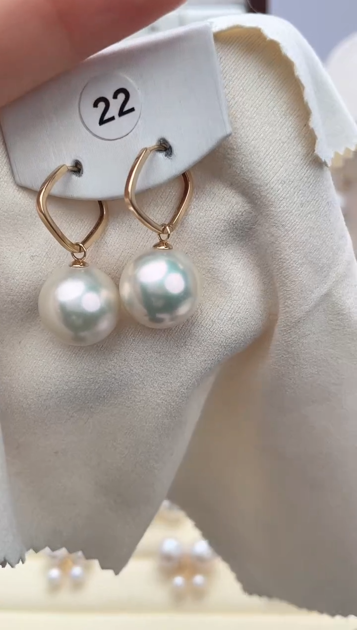 【闪购商品】淡水珍珠耳饰18K金镶嵌1
