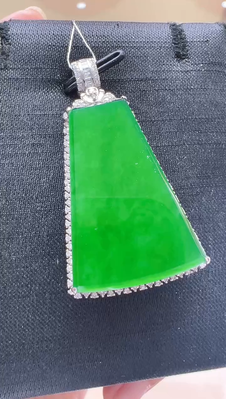 【闪购商品】翡翠吊坠(不含链)18K金镶嵌多样性团购发一件