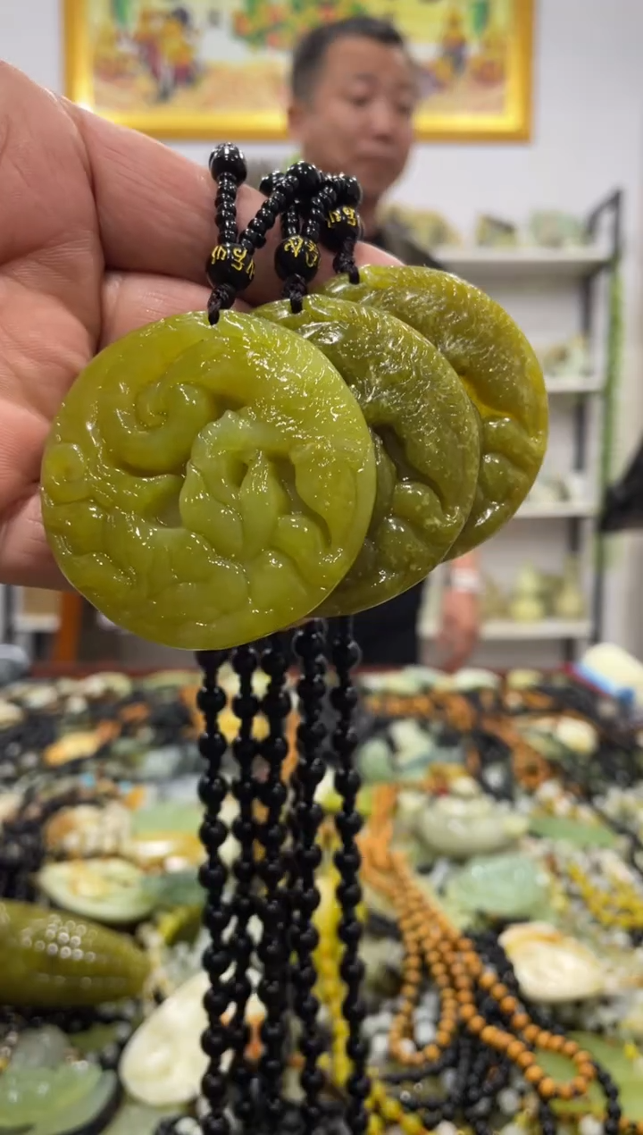 【闪购商品】岫玉吊坠未镶嵌多样性发货其中发一件