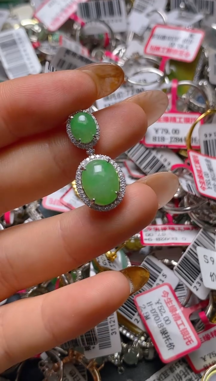 银S925镶嵌戒指翡翠百内无证书