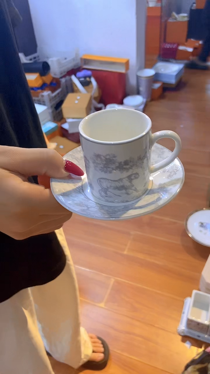 杯鸿辉家品牌瓷器，京东包邮！