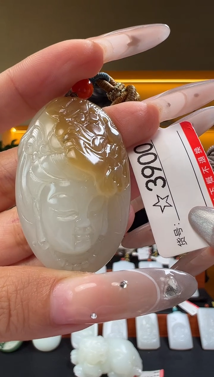 颈饰未镶嵌和田玉1