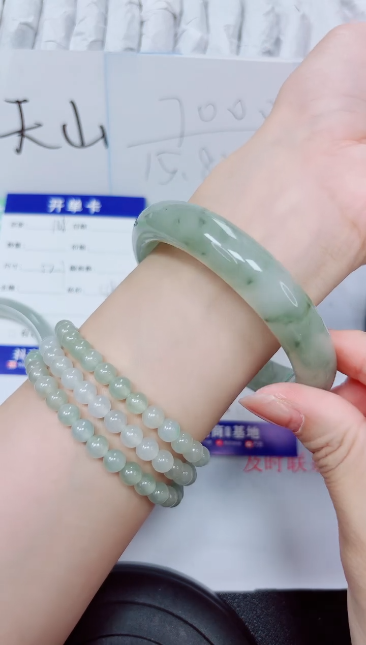 石英质玉手镯未镶嵌169-60.6