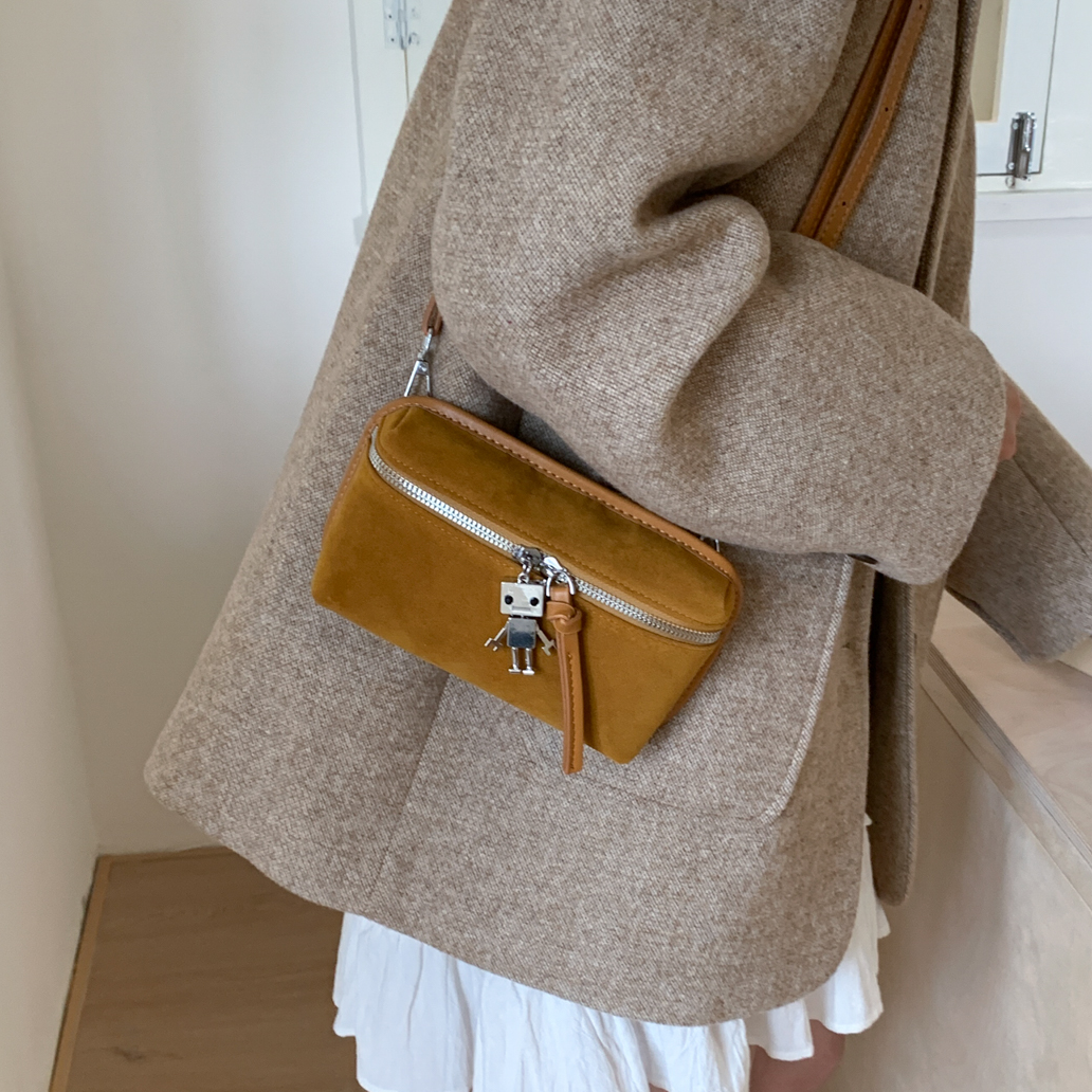 小众复古饭盒包气质百搭小包包女2025新款秋冬时尚超火单肩斜挎包