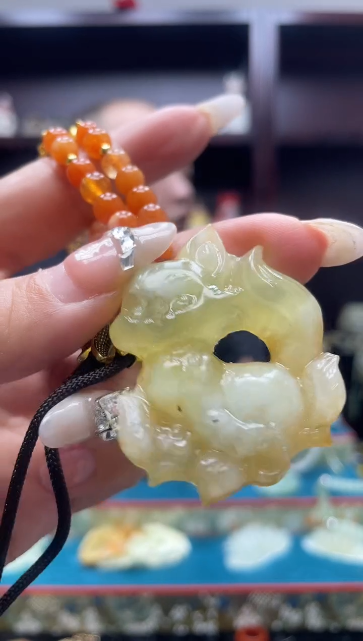 未镶嵌岫玉吊坠·