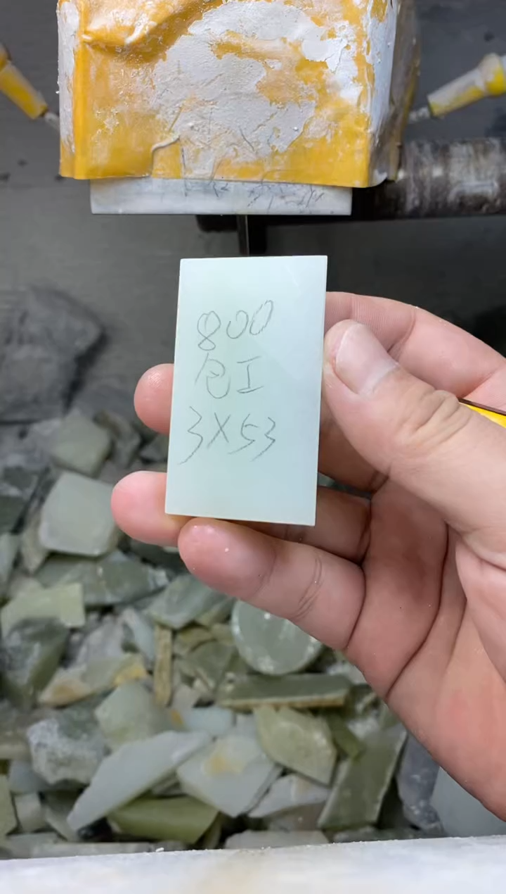 未镶嵌吊坠定制和田玉雕刻定制