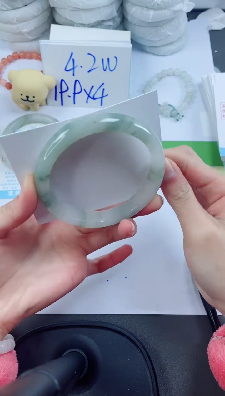 【闪购商品】石英质玉手镯未镶嵌194-65.4