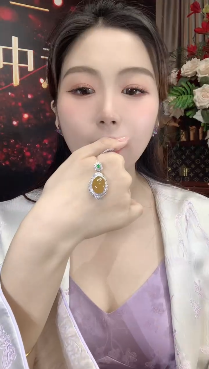 吊坠(不含链)18K金镶嵌翡翠D30翡翠