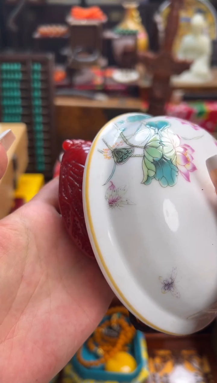 瓷片--------瓷--------蜜蜡蝉一鸣惊人