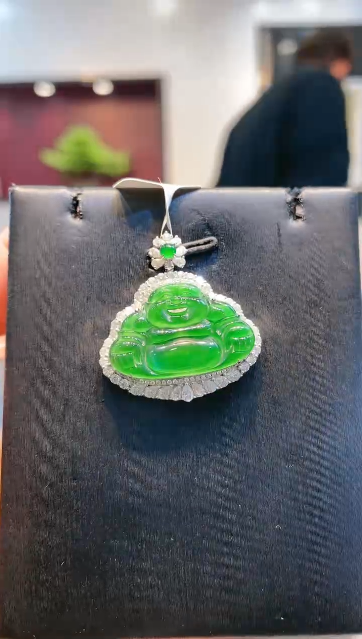 【闪购商品】翡翠颈饰18K金镶嵌A49天然A货翡翠吊坠