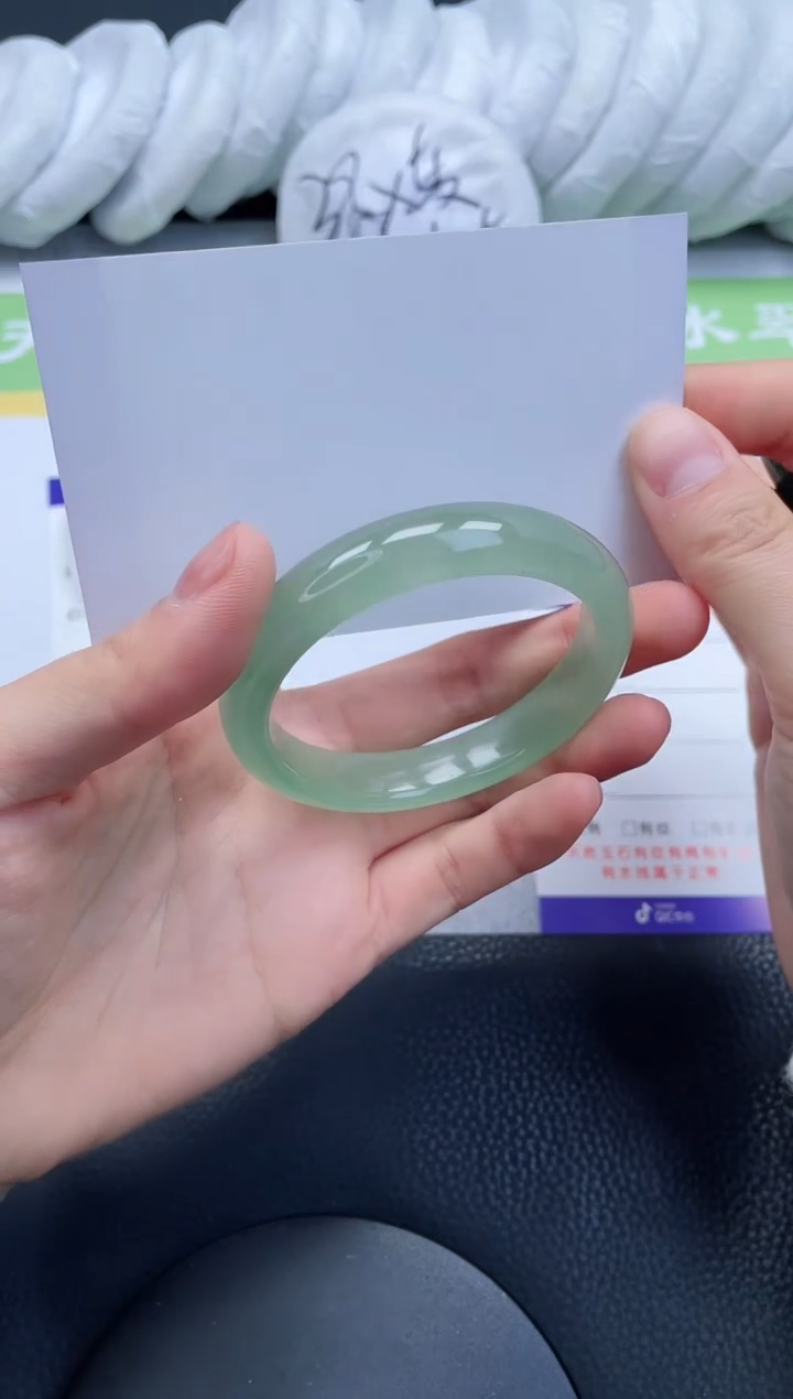 【闪购商品】石英质玉手镯未镶嵌A26-51+