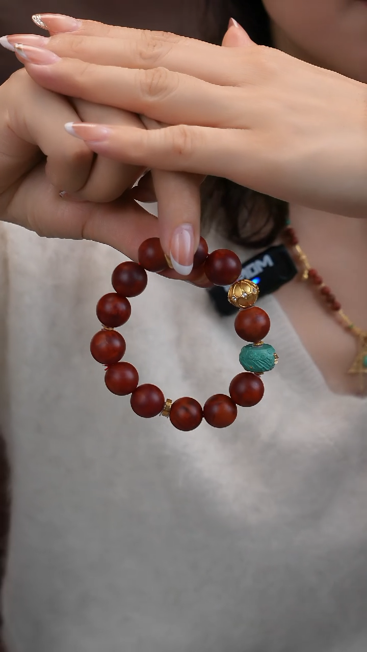 18K金镶嵌手链南红玛瑙11111