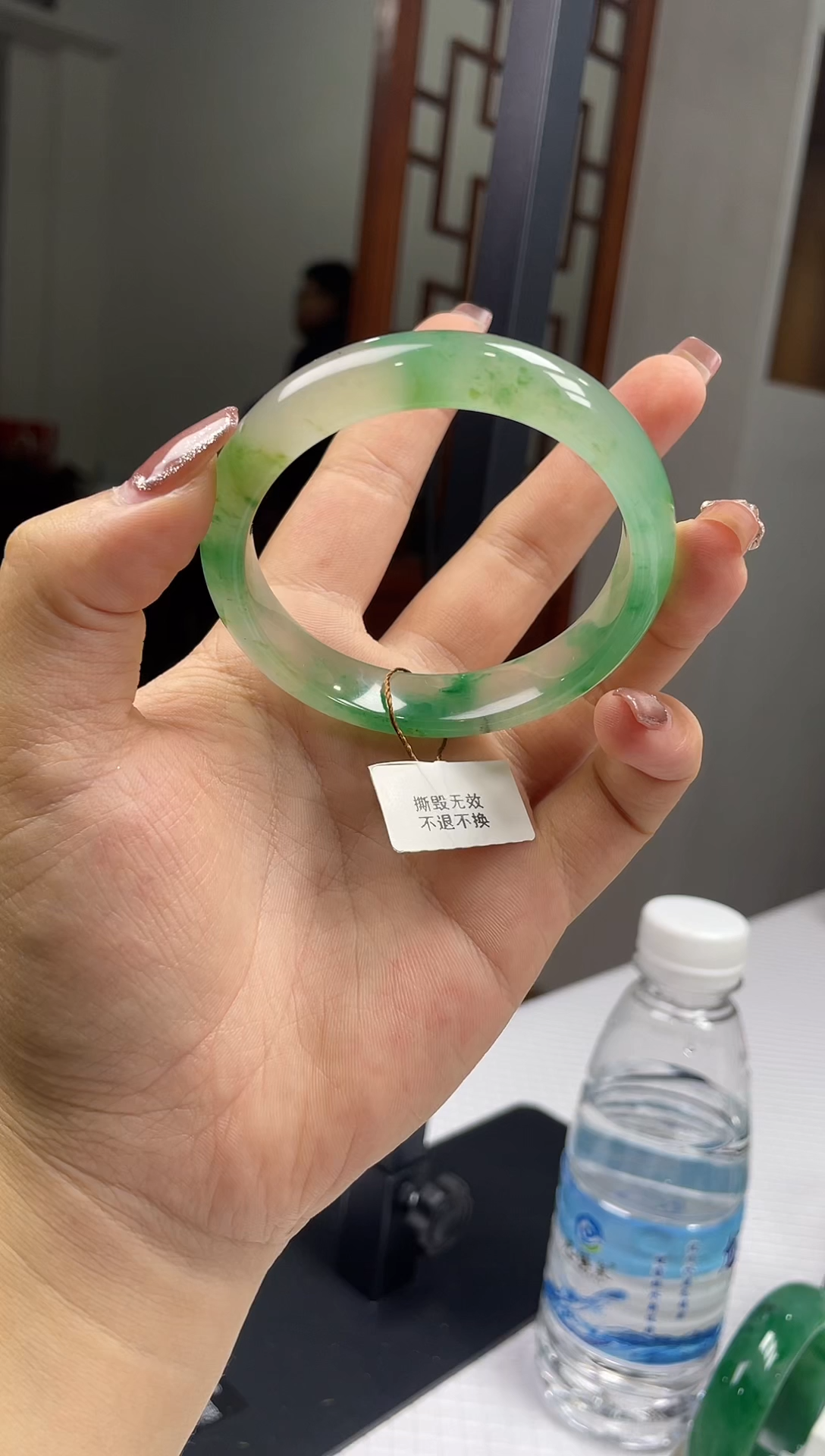 【闪购商品】石英质玉手镯未镶嵌非洲翠手镯多样性发货