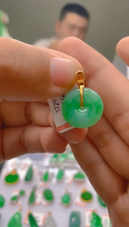 【闪购商品】翡翠颈饰18K金镶嵌新号开播，全场乱卖