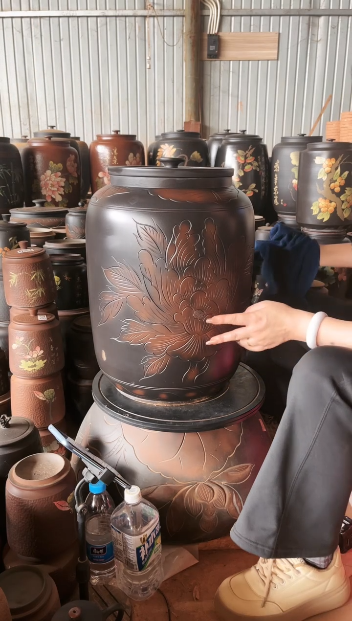 【闪购商品】壶瑕疵茶缸 880 高50cm 外地小裂