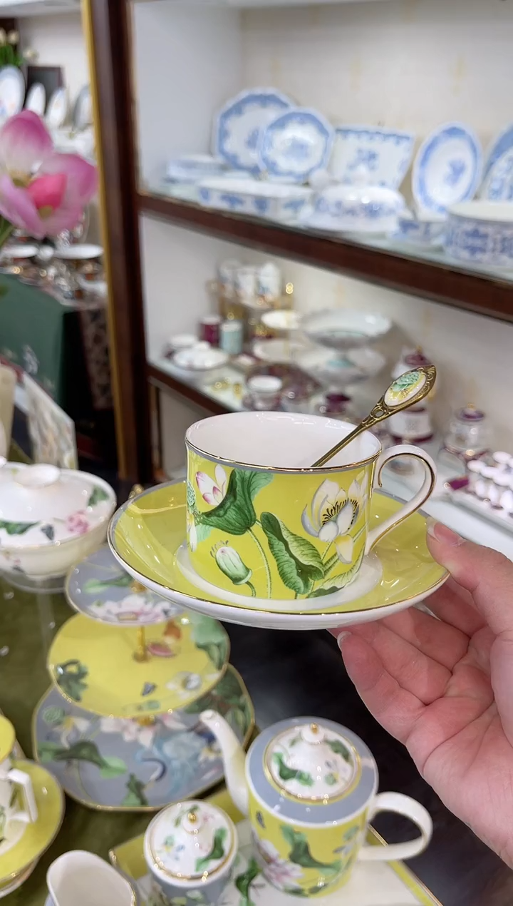 36%以上骨粉骨瓷咖啡杯碟配金勺