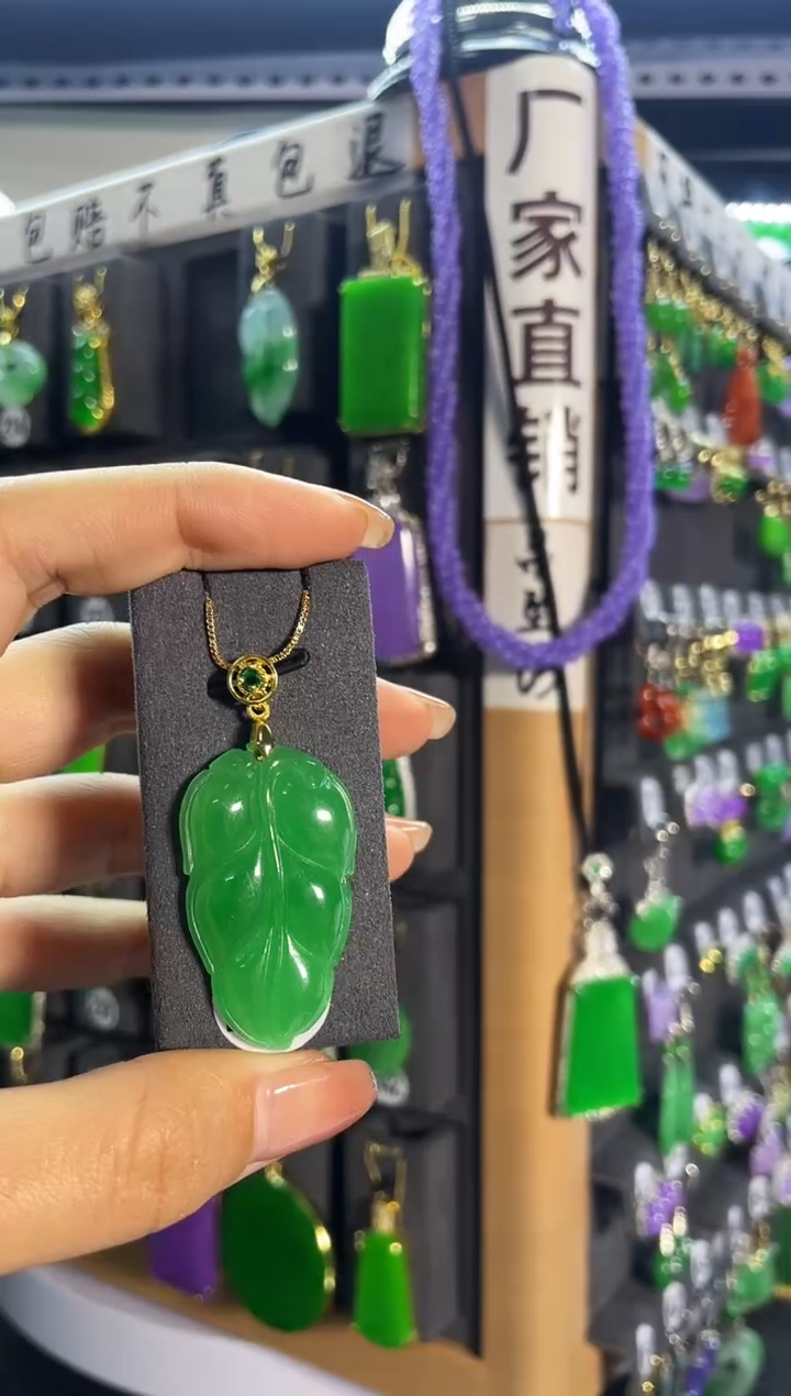 【闪购商品】翡翠耳饰银S925镶嵌216...