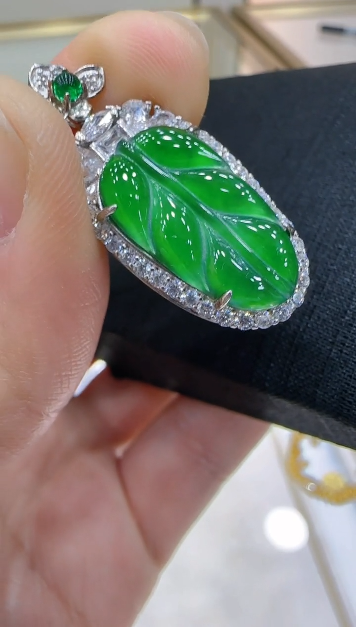 【闪购商品】翡翠吊坠(不含链)银S925镶嵌团购多样性发一件