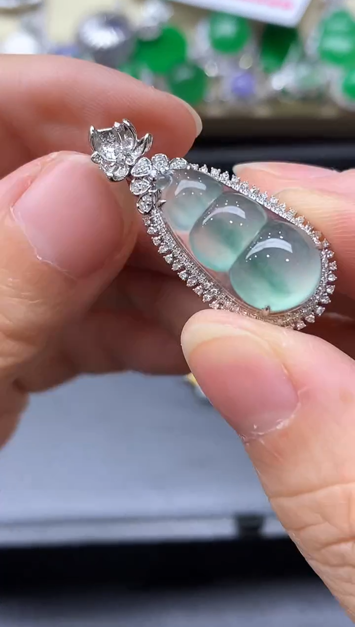 颈饰18K金镶嵌翡翠486-中国好珍宝