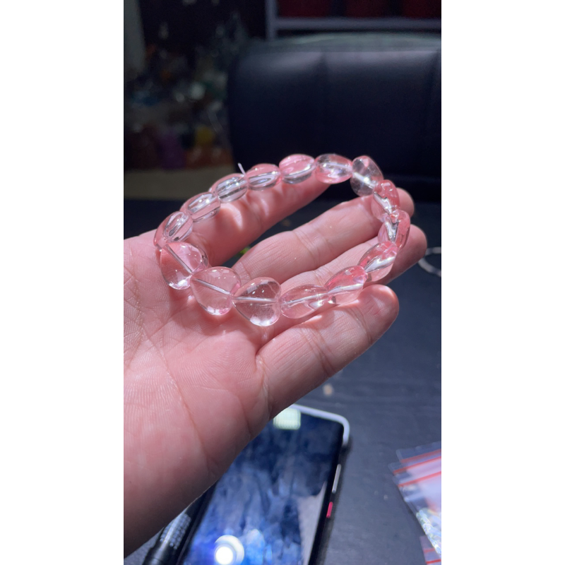 D 883 粉晶心型手串