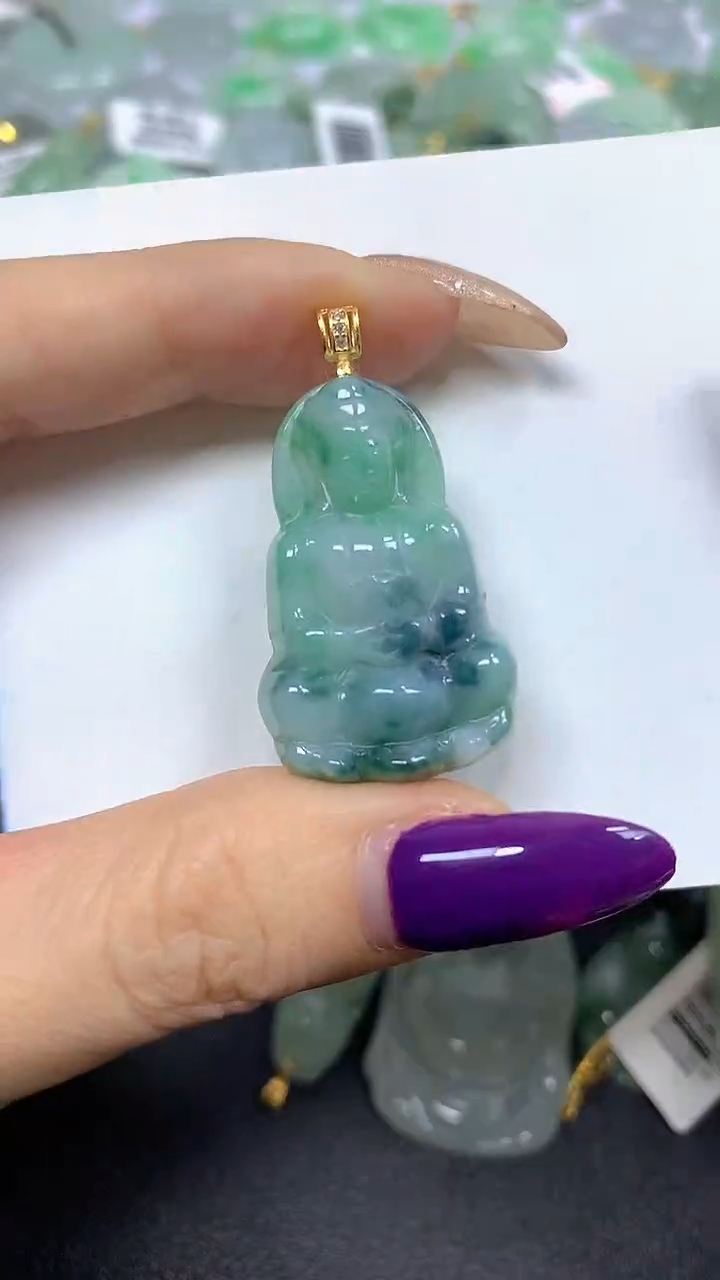 颈饰未镶嵌翡翠 