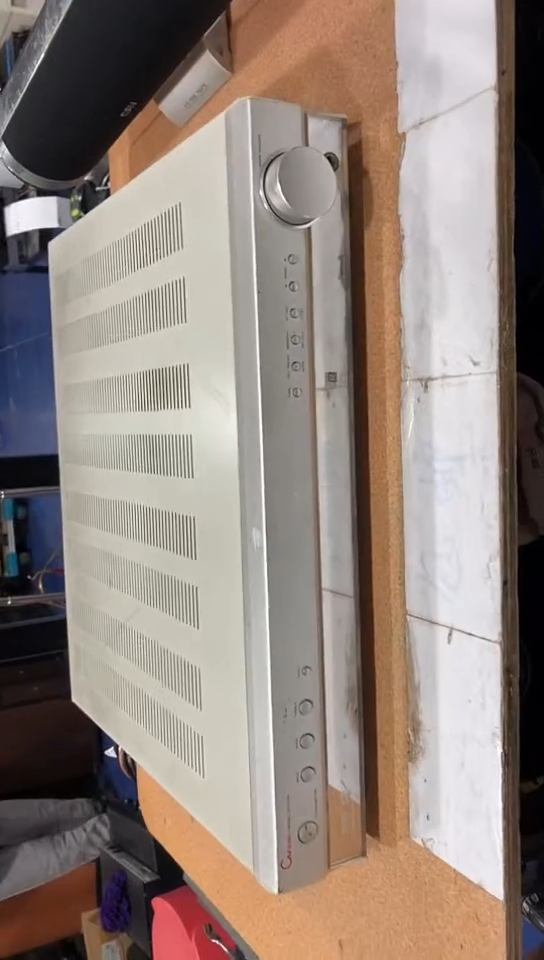 8新CAV功放101，不带线材，不退不换。