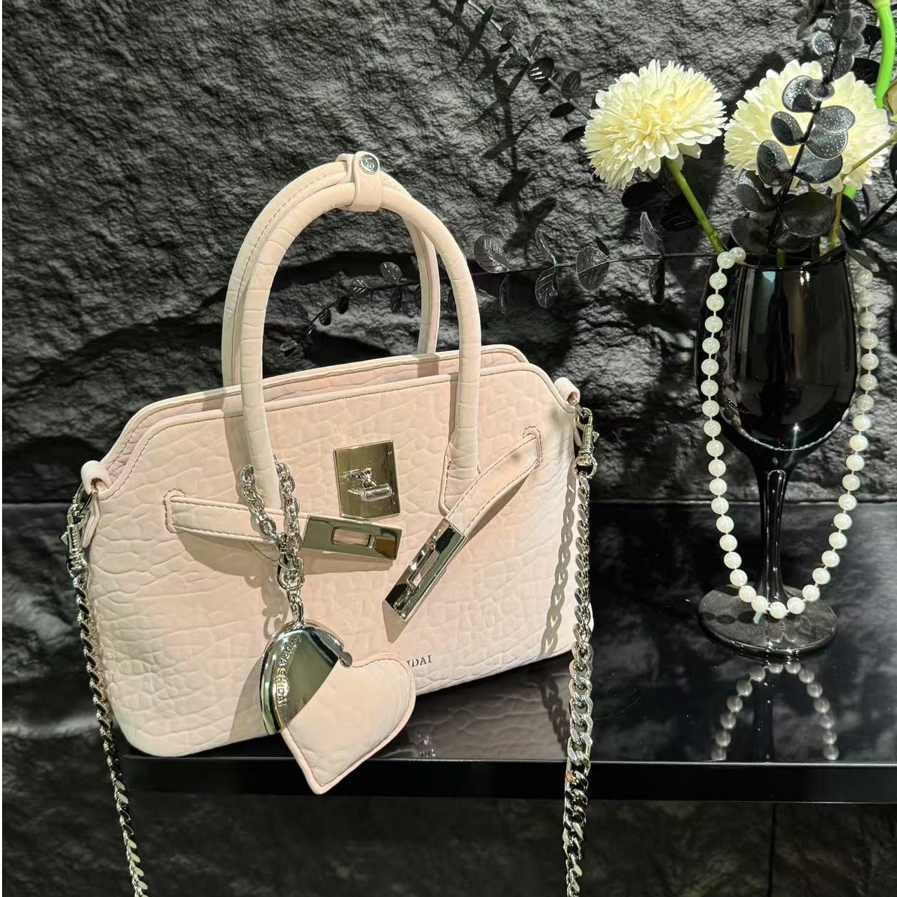 VAZSLVE/原创设计SD-5523-奶芙春桃春季新款轻奢小包