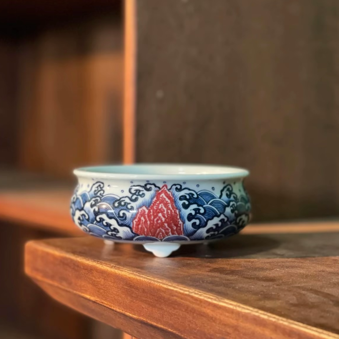 【阳春白雪】青花釉里海水江崖龙纹香炉