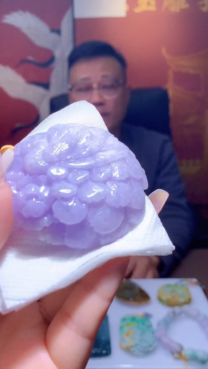 【闪购商品】定制翡翠未镶嵌1072xx-毛货挂件23