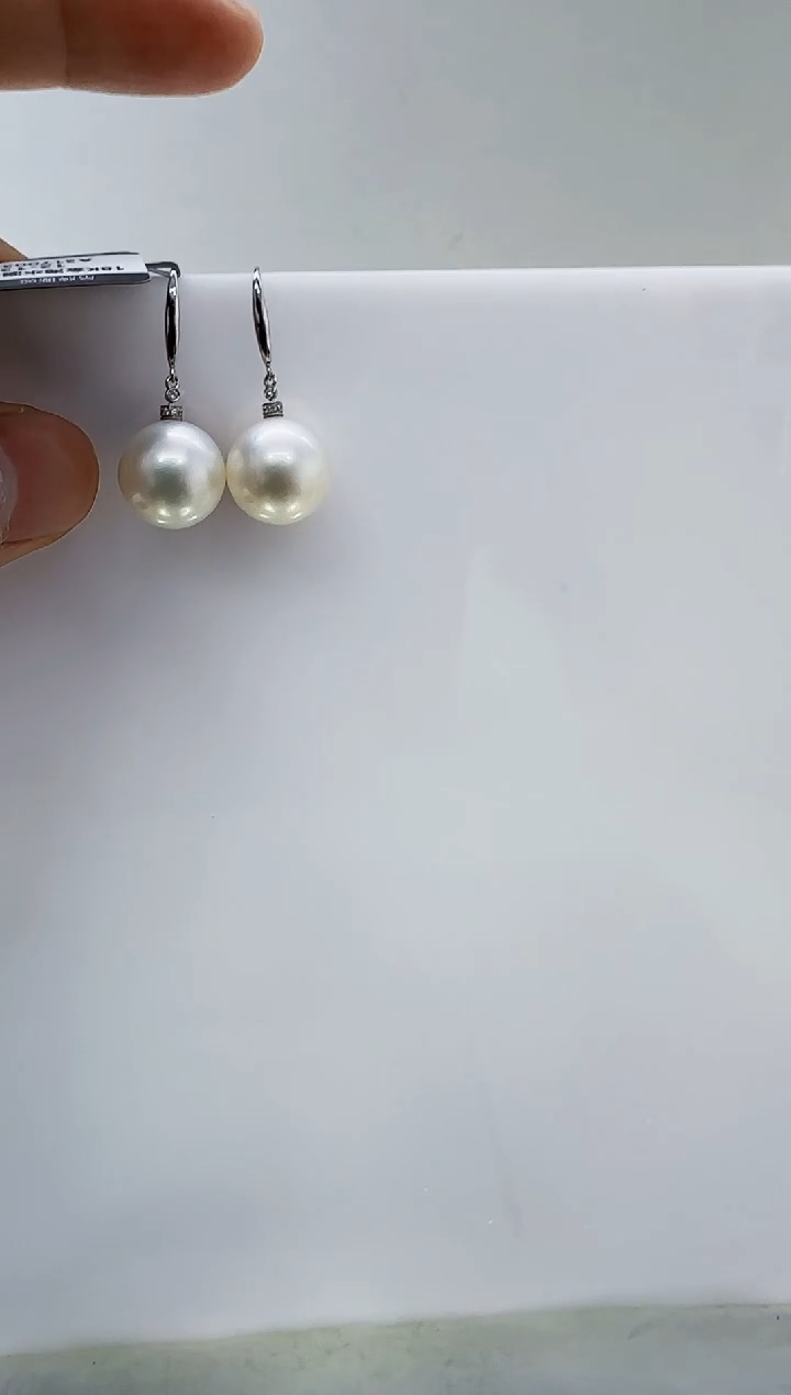 18K金镶嵌海水珍珠DA 澳白耳钩12-13 A317