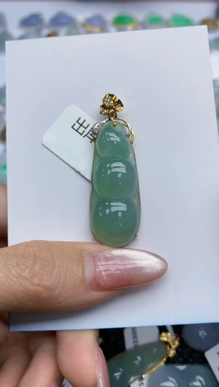 【闪购商品】翡翠挂件18K金镶嵌天然翡翠A货