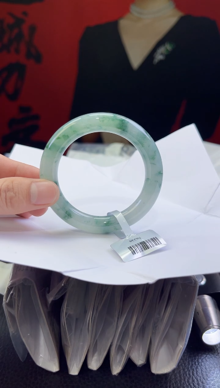 【闪购商品】翡翠手镯未镶嵌翡翠手镯