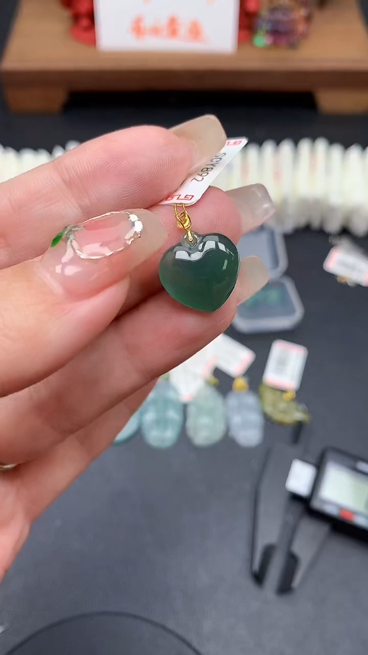 【闪购商品】翡翠吊坠(不含链)18K金镶嵌MS156191