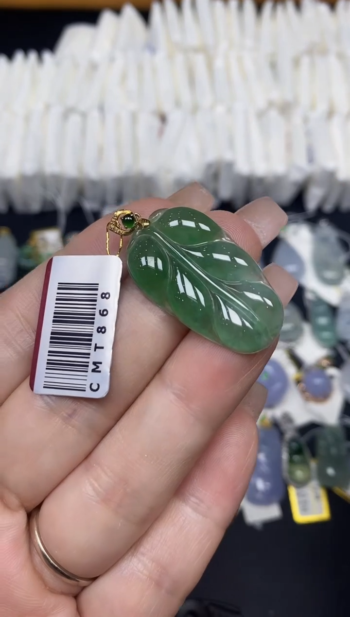 吊坠(不含链)18K金镶嵌翡翠叶子18K金扣镶嵌@@CMT868