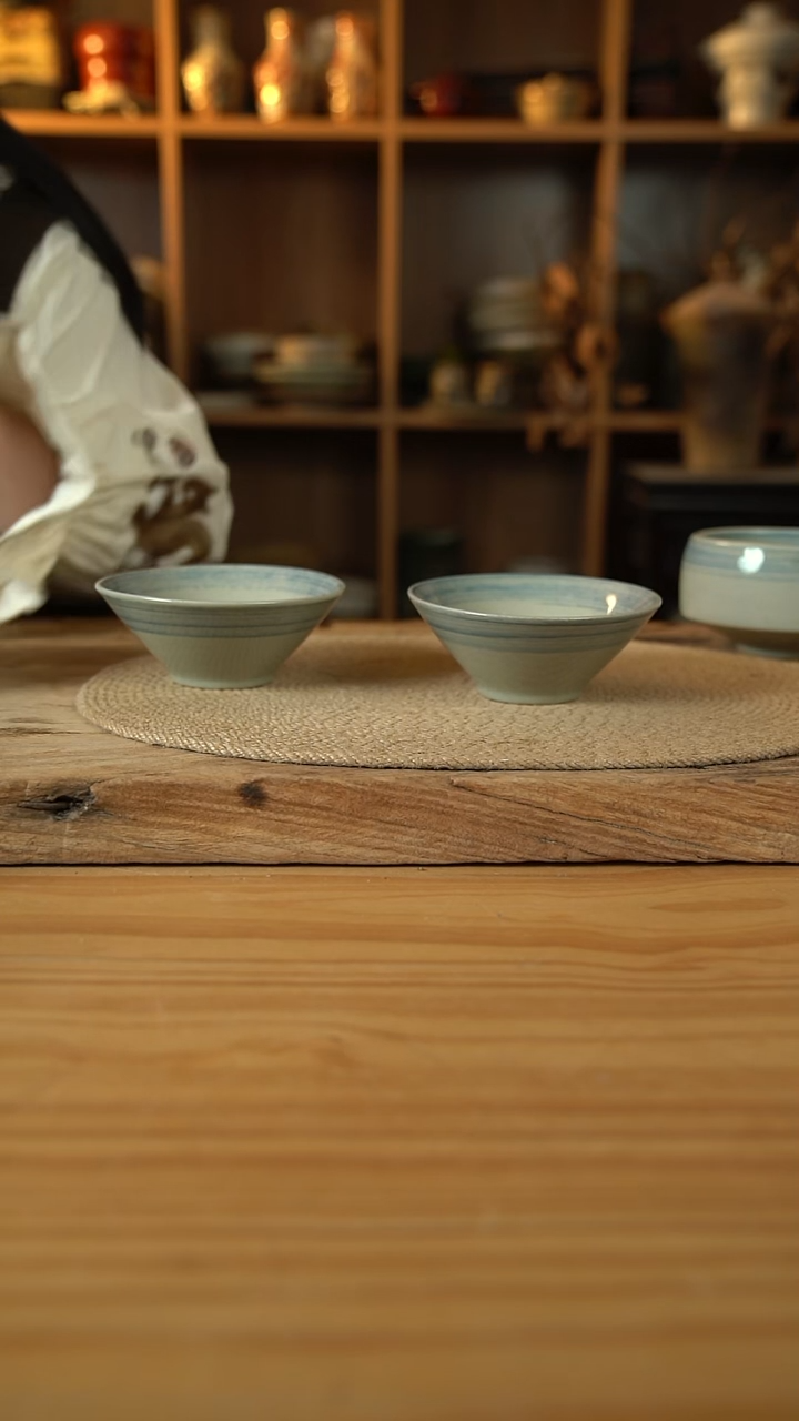 青云系列的4.8英寸斗笠碗2个