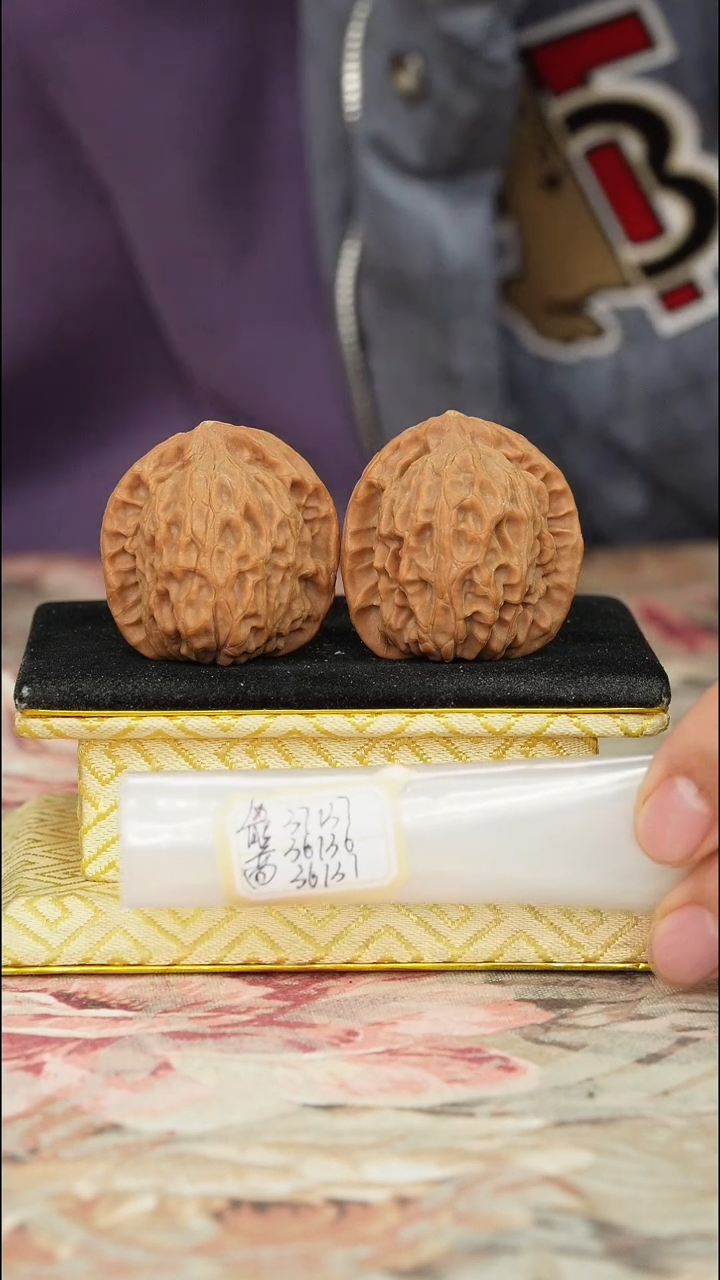 【闪购商品】文玩核桃把件非嫁接北京