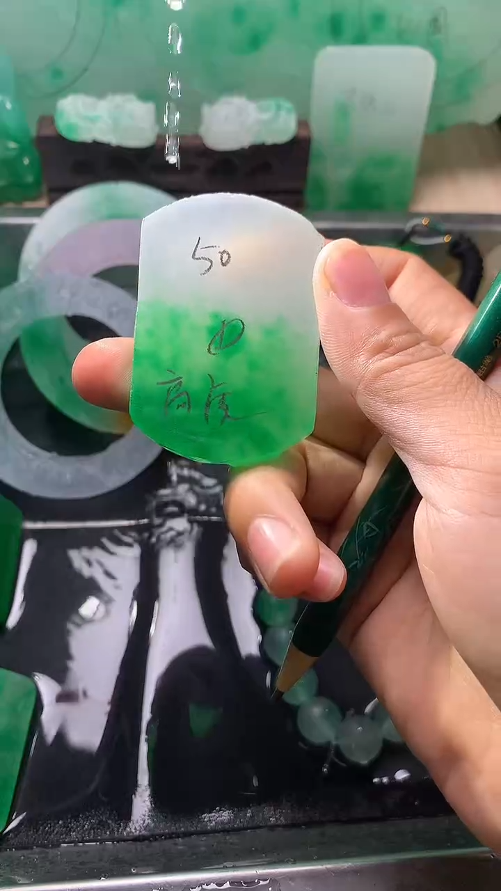 石材ℋ****?非洲翠玉石