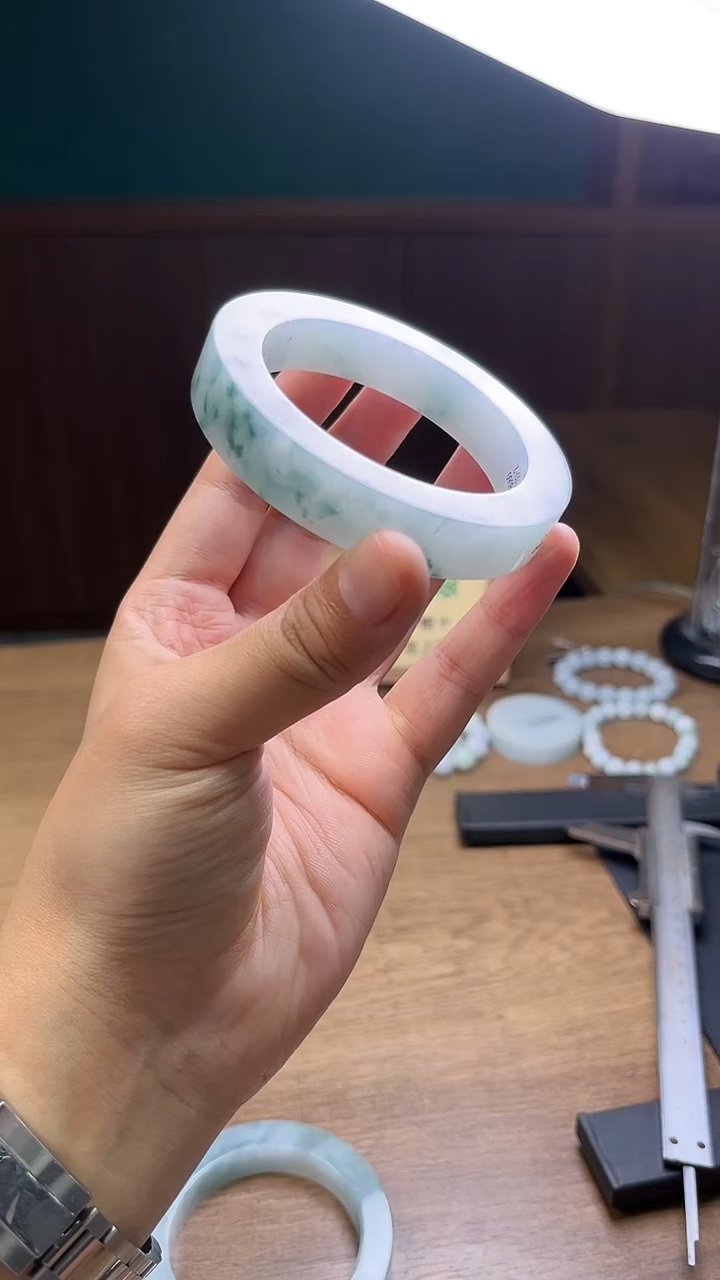 未镶嵌手镯定制翡翠?****࿐定制