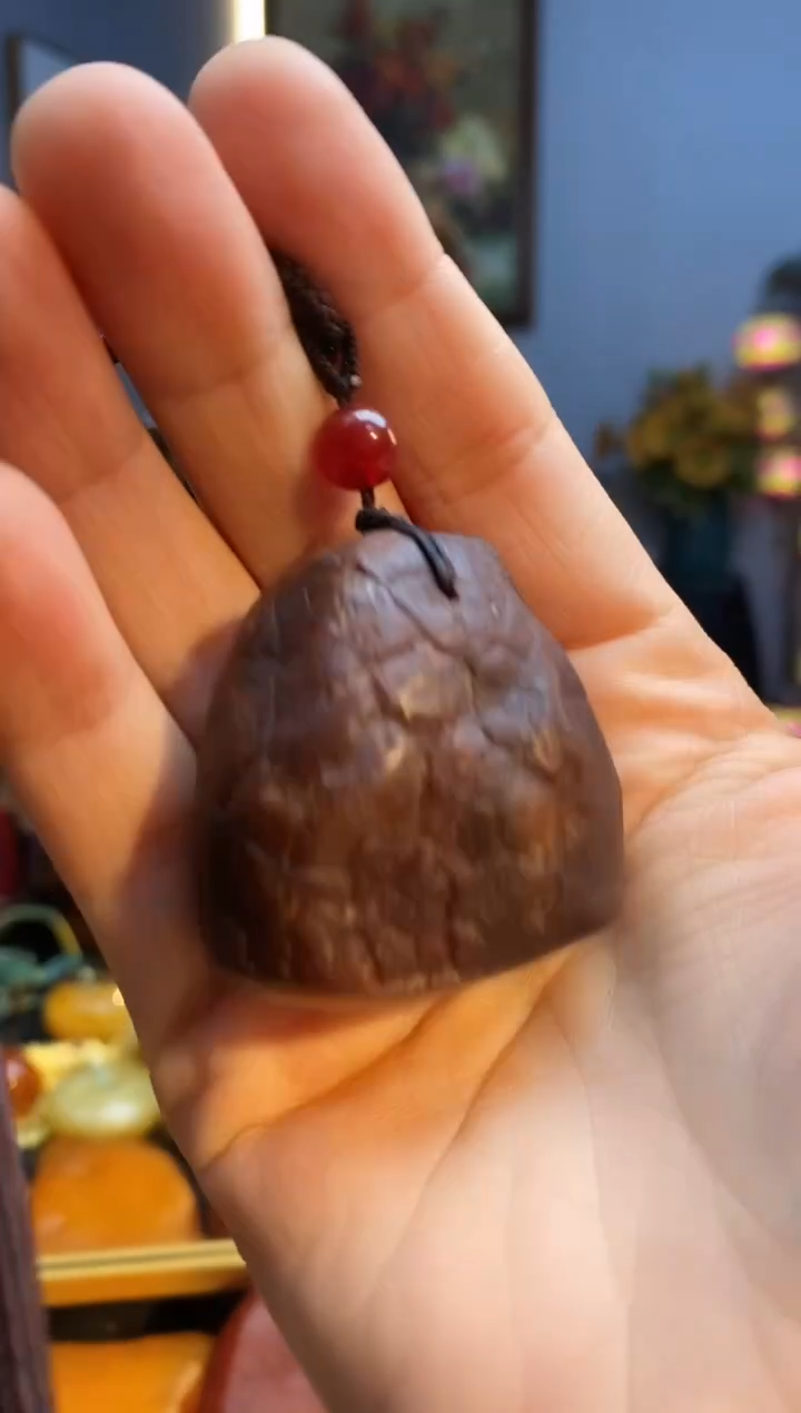 琥珀颈饰未镶嵌挂件