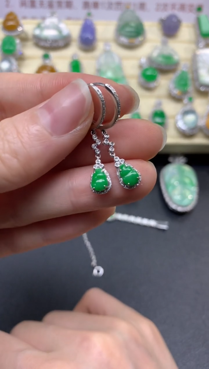 翡翠18K金镶嵌耳饰耳饰|2500+250