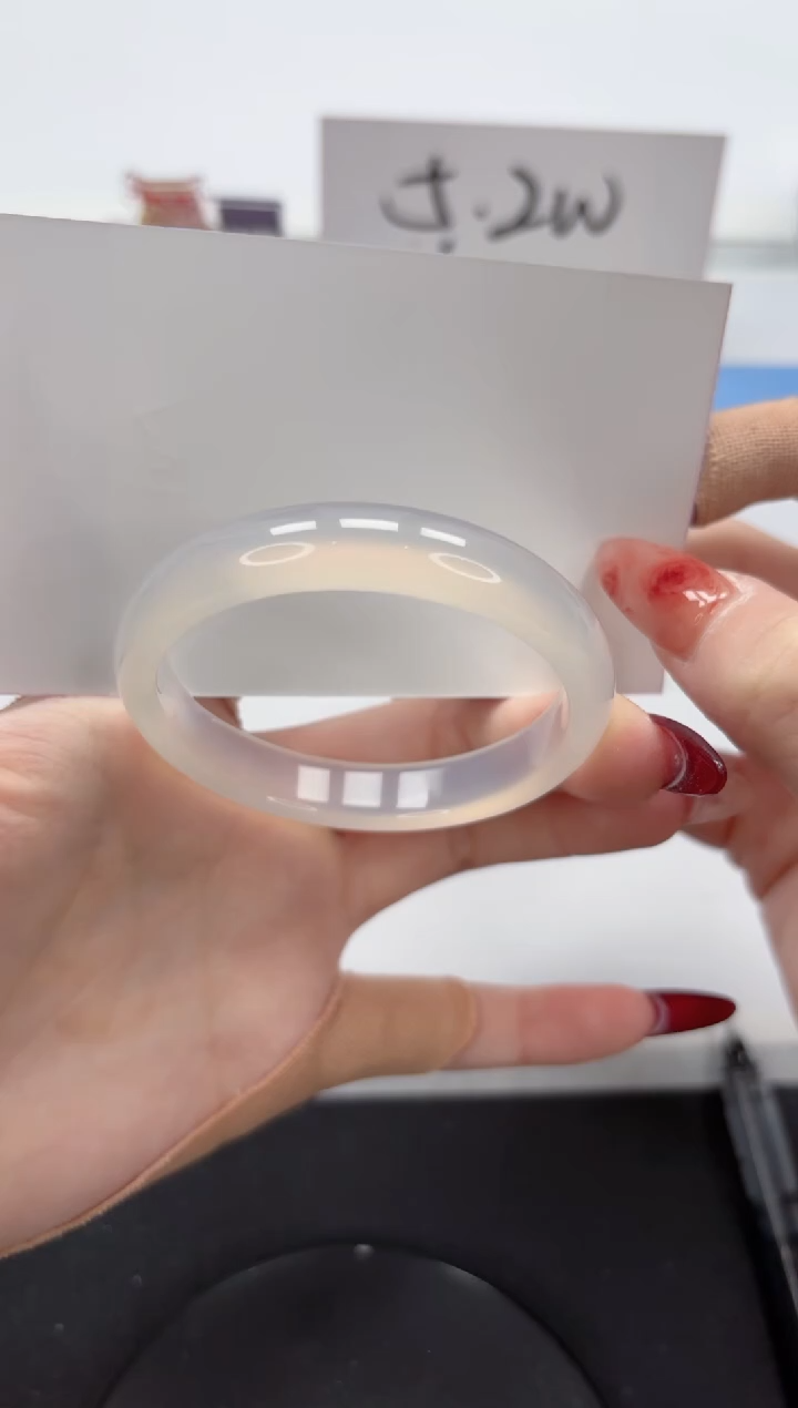 【闪购商品】石英质玉手镯未镶嵌A129-50.6