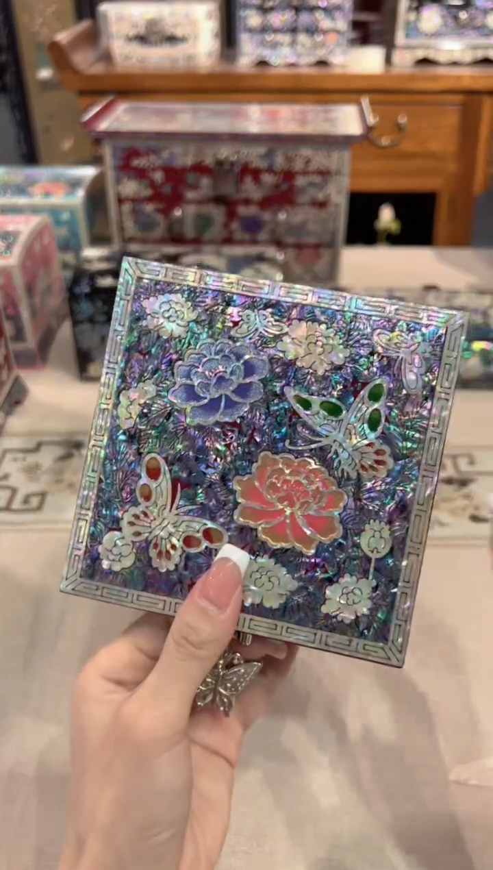 【闪购商品】红底白边·弘贝雅螺钿漆器文化馆